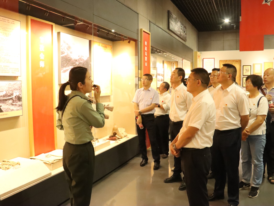 说明: https://news.abtu.edu.cn/__local/2/79/56/62D378E68863A5D4D5F3D9D8B48_D8AB1E56_A3A24A.jpg