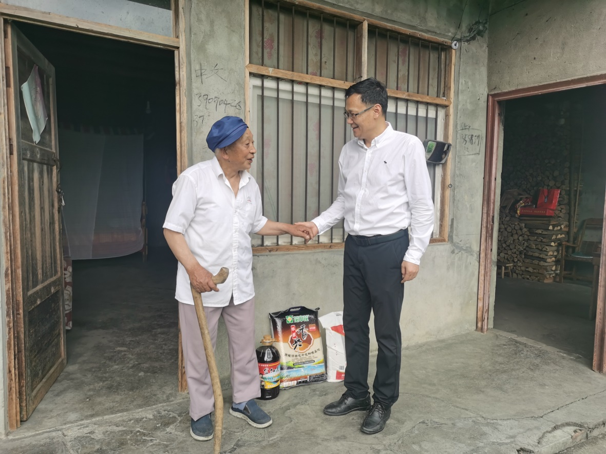 说明: https://news.abtu.edu.cn/__local/B/41/7C/05009395BE3F767E976D6A1724C_4A8FB077_11BA84.png